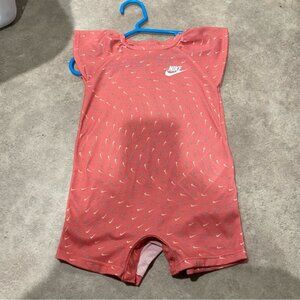 Girls Nike pink all over logo print snap short sleeve summer romper sz‎ 12m